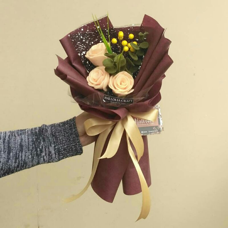 Jual [Hallolia Buket Bunga Small Size ] Buket Bunga / Buket Wisuda / Buket Ulang Tahun | Shopee Indonesia