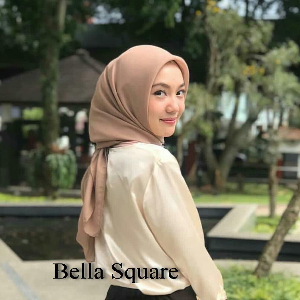 (40 Warna) Jilbab Segi empat Bella square Premium/ Pollycotton / Double
