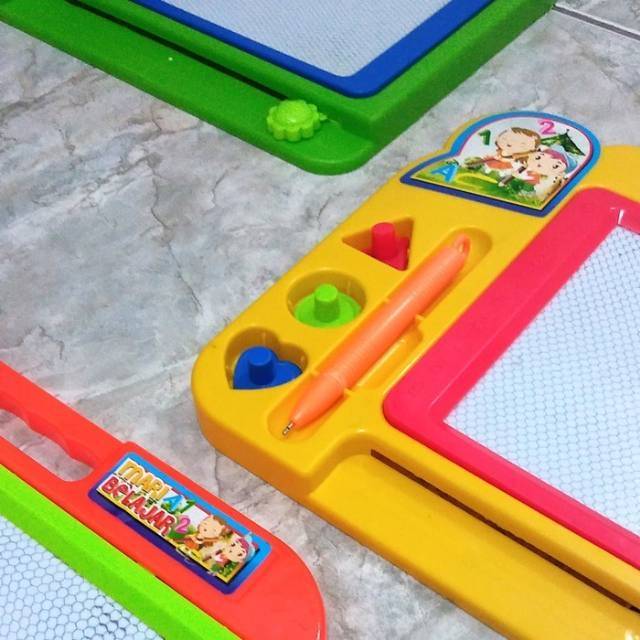 Jual Papan Tulis Magnet Mainan Edukasi Anak Belajar Menulis Menggambar Pintar | Shopee Indonesia