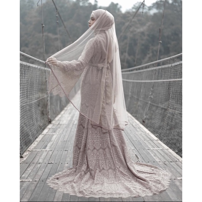 Jual Edmore Luihara Dress Long Tail with Veil Shopee Indonesia