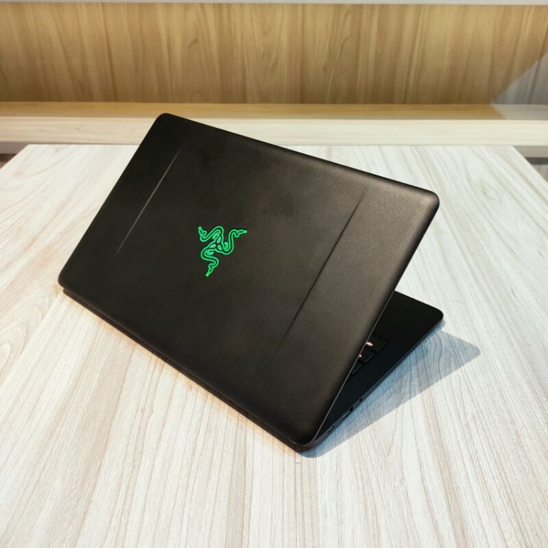 Jual Laptop Razer Blade 6.05 Touchscreen - Black (Core I7 Gen 7) Ram 8Gb  Ssd 256Gb Indonesia|Shopee Indonesia