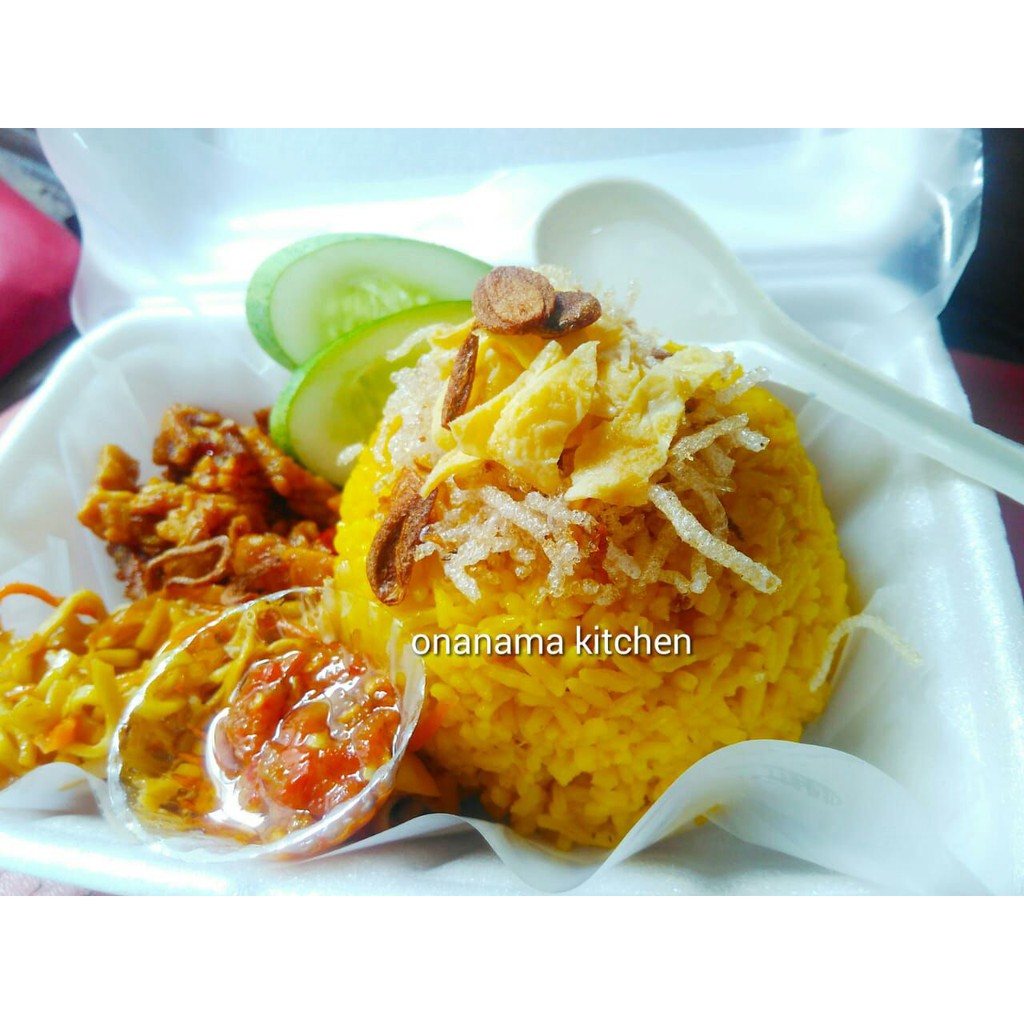 Nasi Kuning paket ekonomis packing Mika Halal, Gurih, Lezat, Higienis