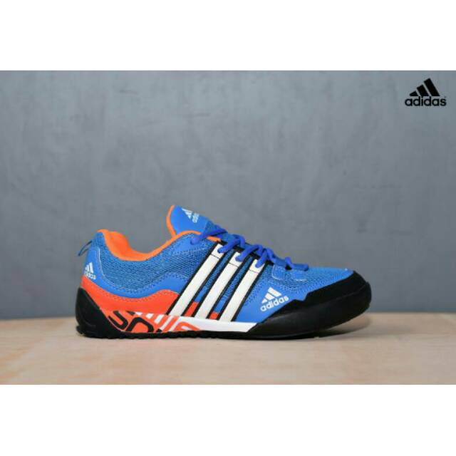 Jual Sepatu Outdoor Adidas Terrex Swift Solo Grade Ori | Shopee Indonesia