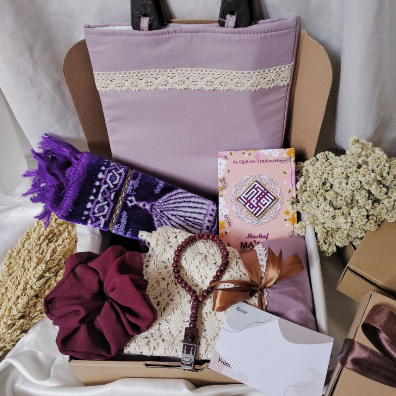 Giftbox Mukena Sajadah/ Hampers Lebaran/ Kado pernikahan