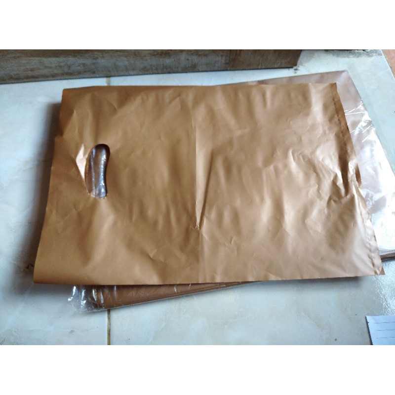 Jual Plastik Plong Plastik Hd 25X35Cm Plastik Shopping Bag Atau Plastik Packing Coklat 25X35Cm | Shopee Indonesia