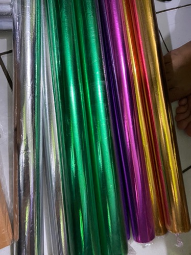 Kertas Metalik warna Hijau Mengkilap untuk Sampul Buku Kertas Kado per pack  isi 10 Lembar | Shopee Indonesia