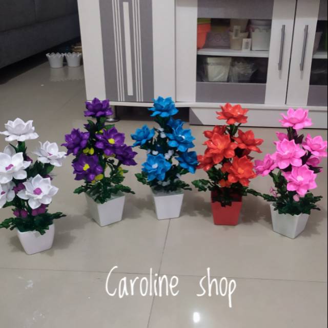 Bunga Hias Meja Guru Sarekil