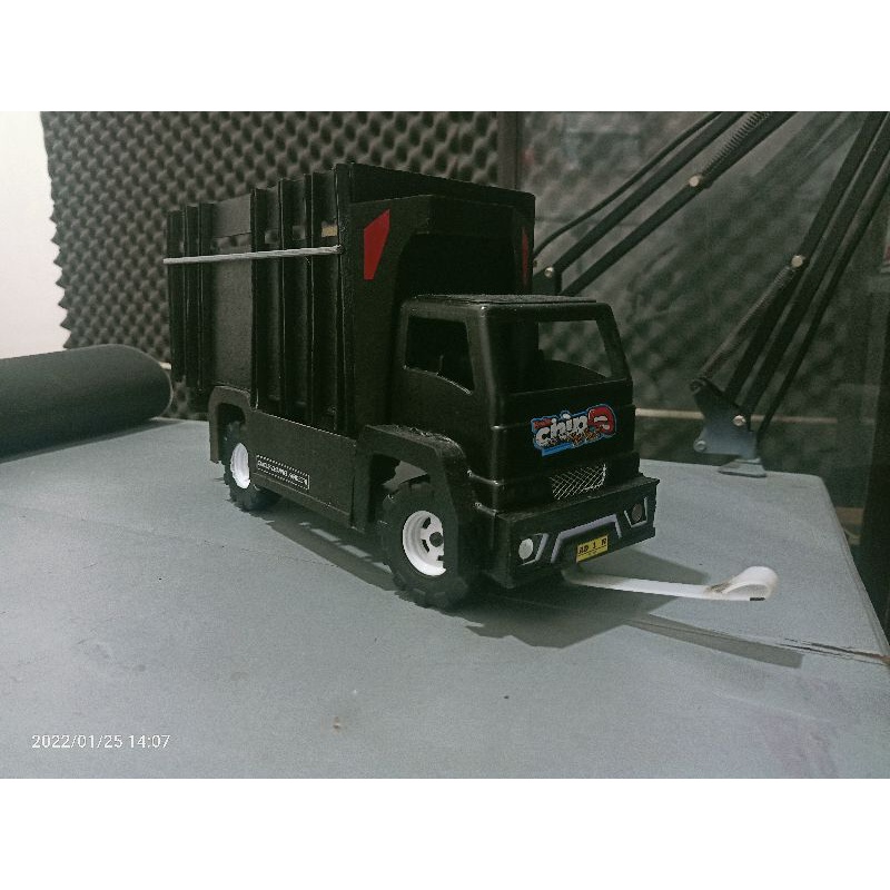 Jual Miniatur Truk Plastik Oleng Black Indonesia|Shopee Indonesia