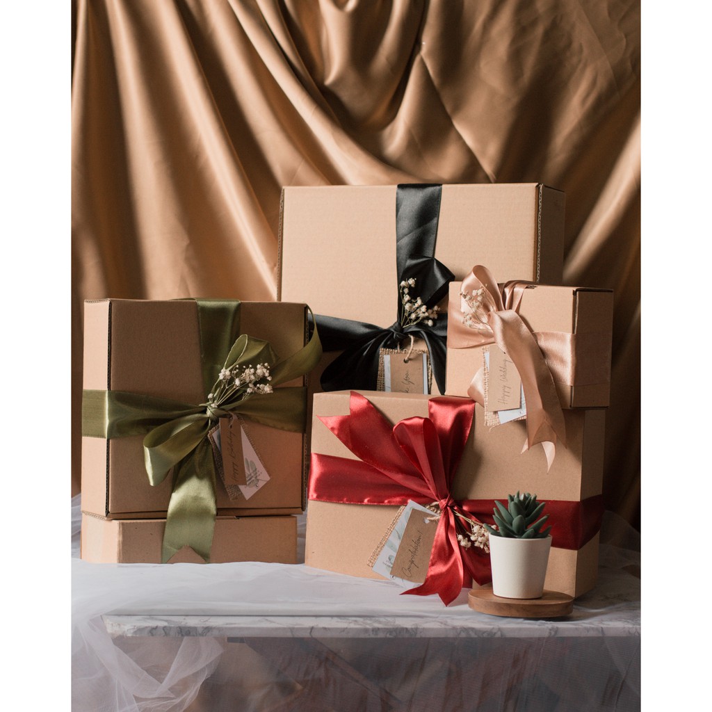 Aesthetic Satin Gift Box / Kotak Kado / Hadiah / Hampers Shopee Indonesia