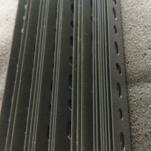 GROSIR.!! Besi siku lubang, panjang 3meter, harga pabrik