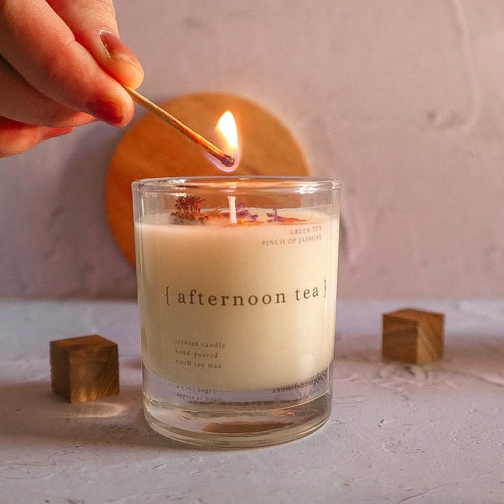 SCENTED CANDLE SOYWAX WITH BOTANICAL FLOWER by Aroma Indonesia Shopee