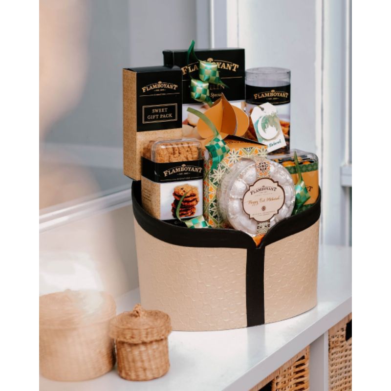 HAMPERS LEBARAN PAKET B Parcel Flamboyant Bakery