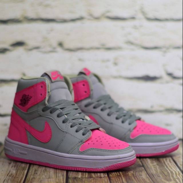 SEPATU NIKE AIR JORDAN 1 WOMEN SEPATU BASKET WANITA SEPATU BASKET MURAH  SEPATU WANITA TERBARU | Shopee Indonesia