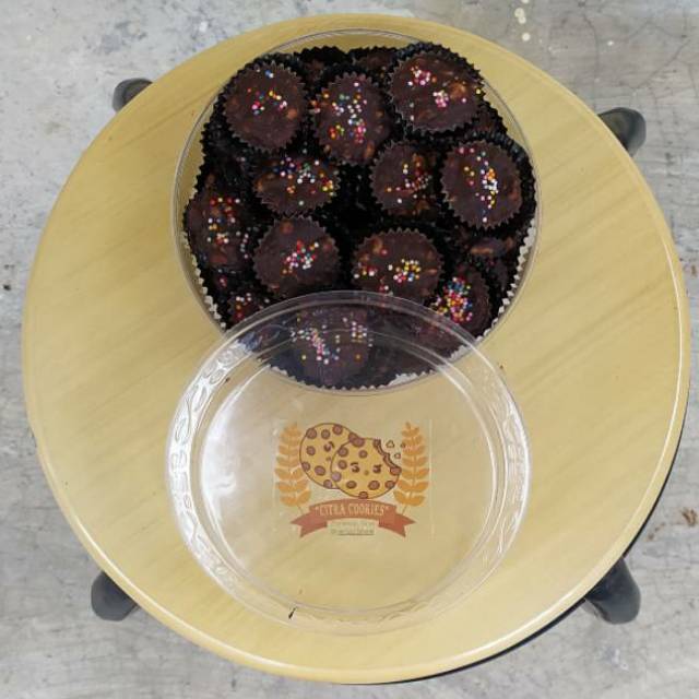 Jual Kue Coklat Kacang. Isi 40Kue. Toples Ukuran Setengah Kilo / 500Gr | Shopee Indonesia
