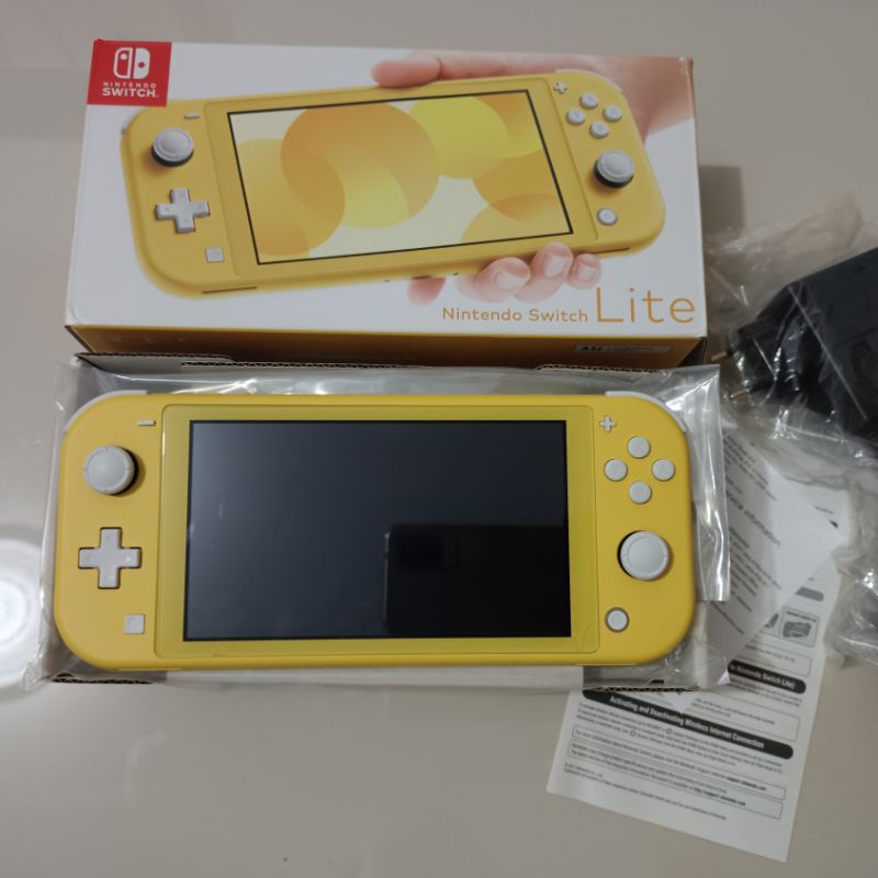 Jual Nintendo Switch Lite Yellow | Shopee Indonesia