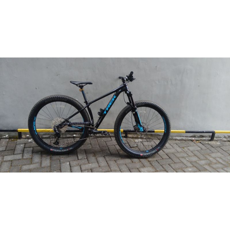 sepeda TREK stache 5 29 er boost fullbike 2nd Shopee Indonesia