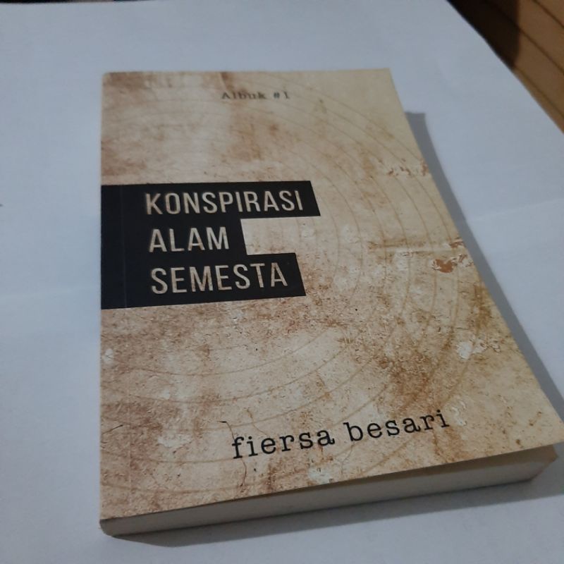 Preloved Konspirasi Alam Semesta Fiersa Besari | Shopee Indonesia