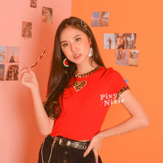 Leony Top Baju Wanita Retro Vintage 90s Aesthetic
