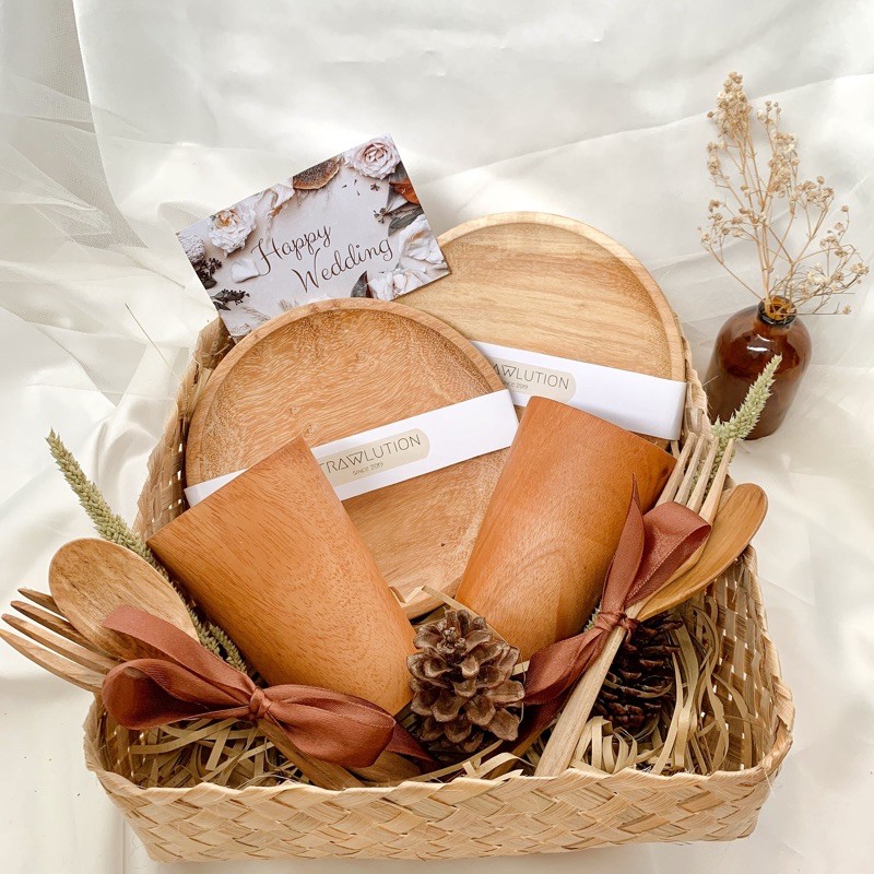 Hampers (besek series) / kado ulangtahun / hadiah