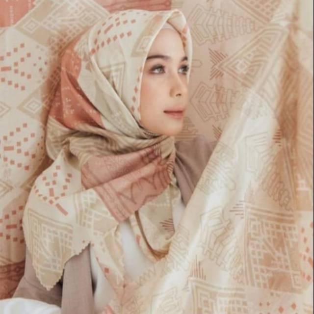 PROMO !! TERLARIS DEENAY KW ETNIC 2 VOAL KERUDUNG SEGI EMPAT JILBAB