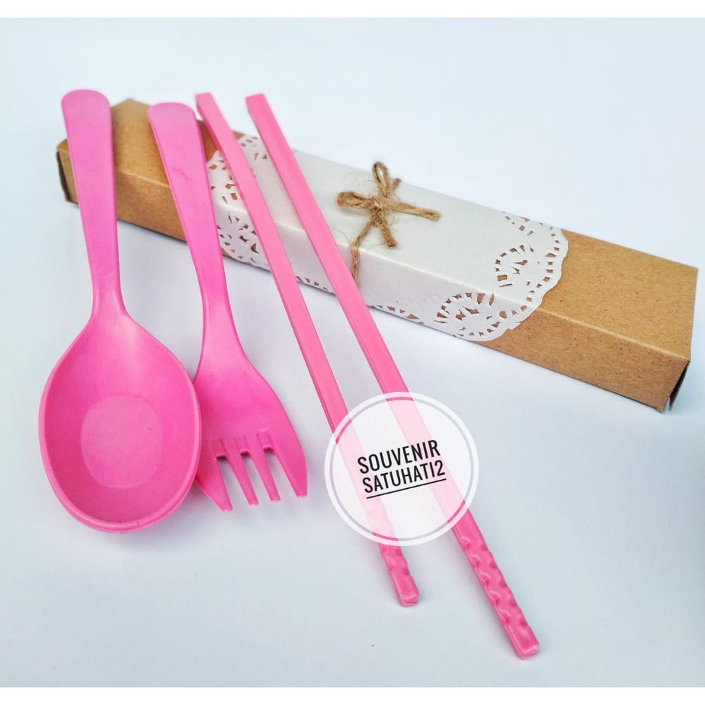 SOUVENIR SENDOK SET LOKAL KEMAS BOK COKLAT VARIASI PAPERDOLl Shopee