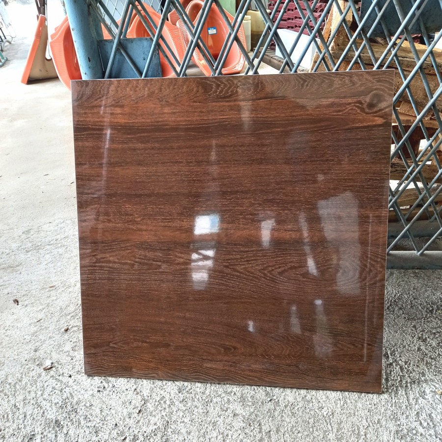 Jual Granit Lantai 60X60 Glossy Urat Kayu Coklat Tua | Shopee Indonesia