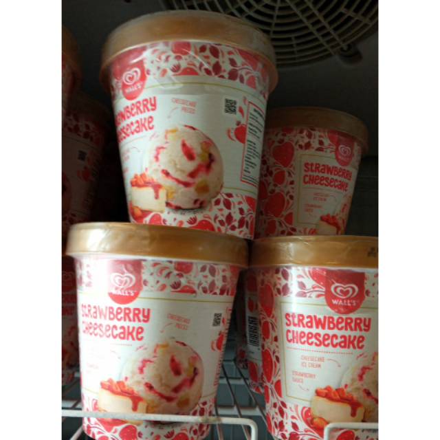 Jual Ice Cream Strawberry Cheesecake Walls 410 Ml Es Krim Stoberi