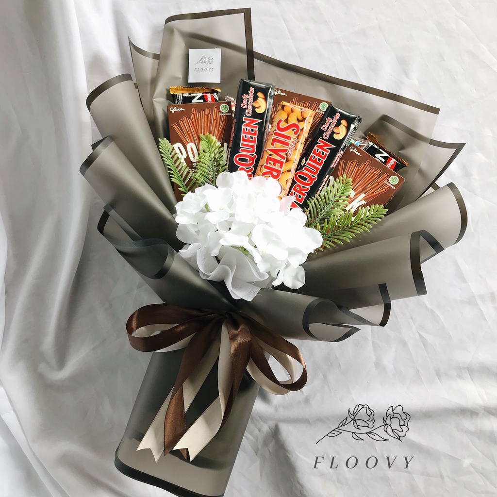 Jual (Pre-Order) Large Snack Bouquet (Buket Snack / Buket Coklat/ Silverqueen Bouquet) | Shopee Indonesia