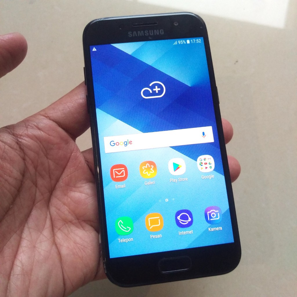 Samsung Galaxy A3 2017 Dual SIM 4G NFC FingerPrint RAM 2GB