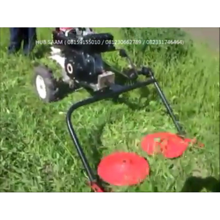 Traktor Mesin Rumput Bupati Ria Norsan Jajal Mesin Potong Rumput Modern Begini Hasilnya