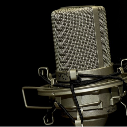 Pengisi Suara Channel Youtube, Pembaca Narasi, Dubbing, Voice Over Wanita |  Shopee Indonesia