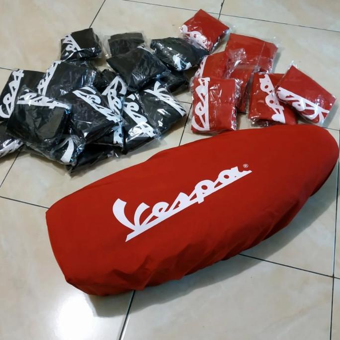 Jual Vespa cover jok vespa anti air Shopee Indonesia