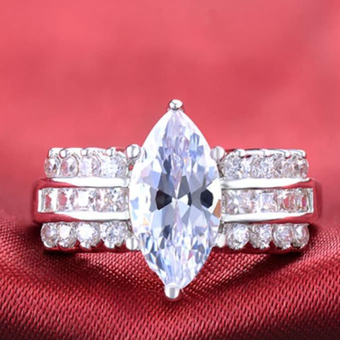 Jual promo Cincin Lapis Emas Putih Berlian Wanita Imitasi Batu Lancip -  BR121 Indonesia|Shopee Indonesia