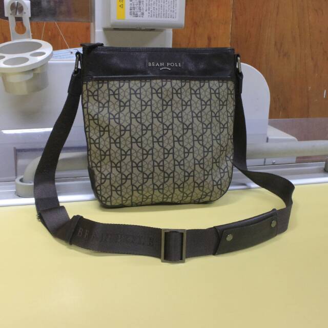 Tas Bean Pole Original Authentic Slingbag Preloved Kulit Shopee Indonesia