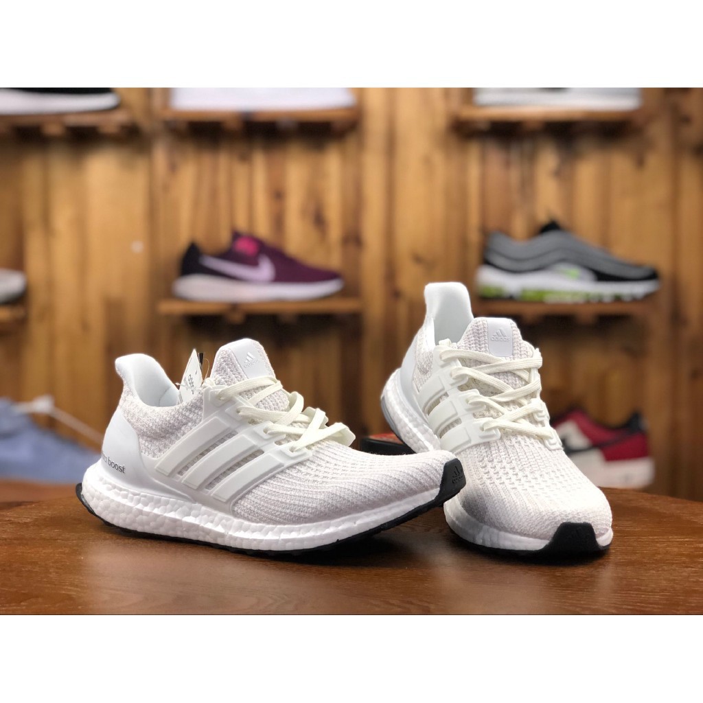Sepatu Sneakers Olahraga Pria Model Adidas Ultra Boost 4.0 Bahan