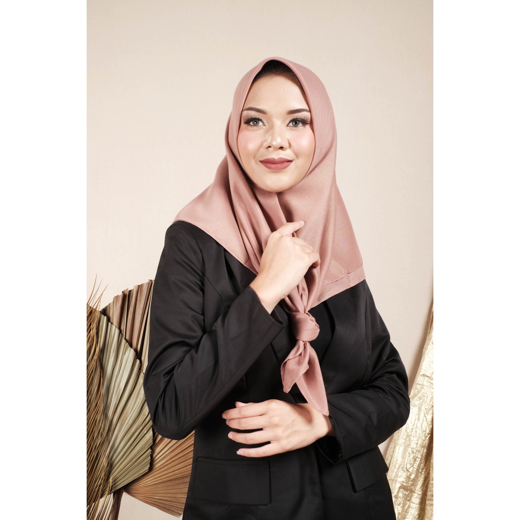 Jual VOAL WATERPROOF Hijab Segi empat Polos Maira Square Premium Jahit