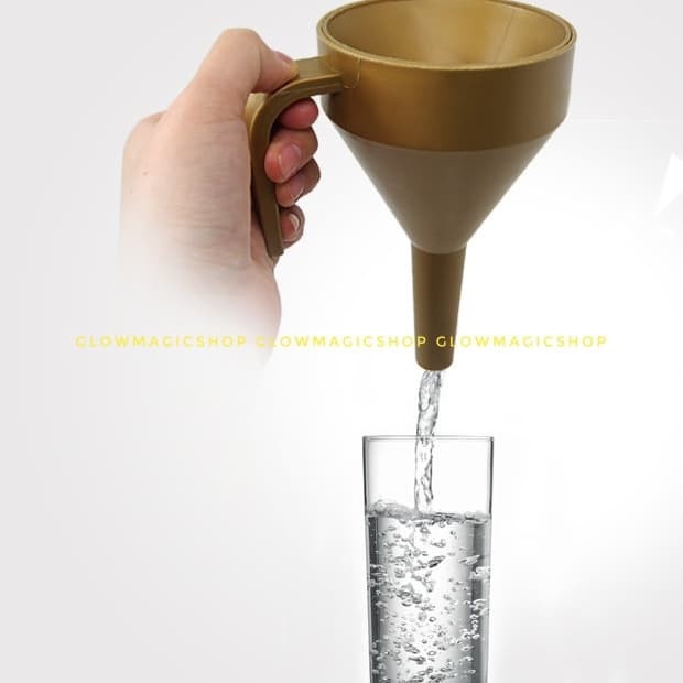 Alat Sulap Corong Air Ajaib Comedy Funnel-Sulap Panggung Lucu | Shopee  Indonesia