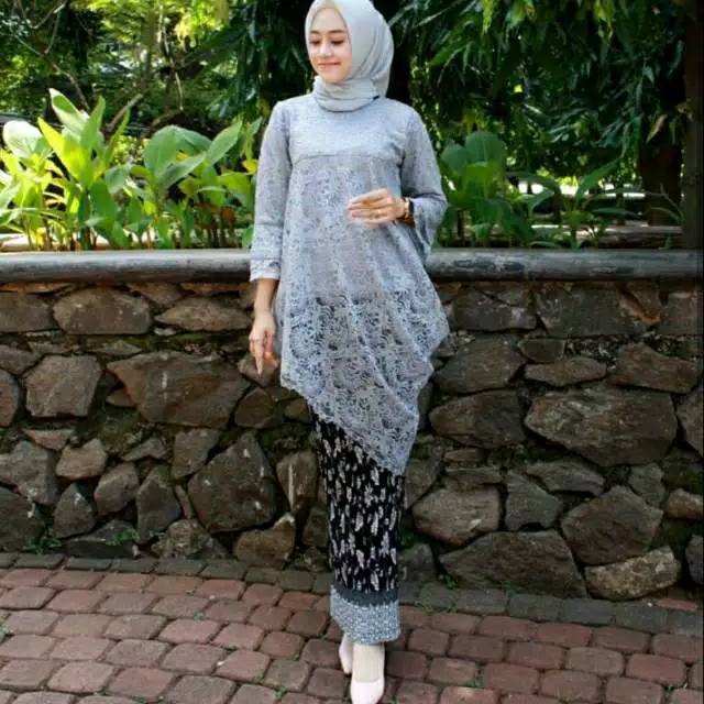 Kebaya Tile Modern Hijab / All feature oh this modern kebaya bridal hijab.