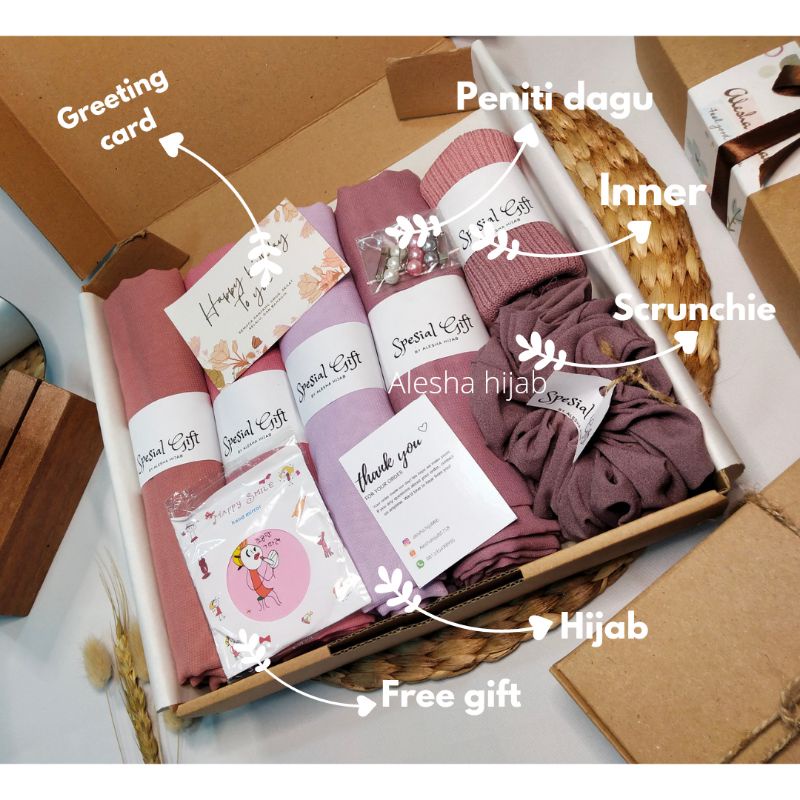 HAMPERS HIJAB/BELLA SQUARE/KADO JILBAB Shopee Indonesia
