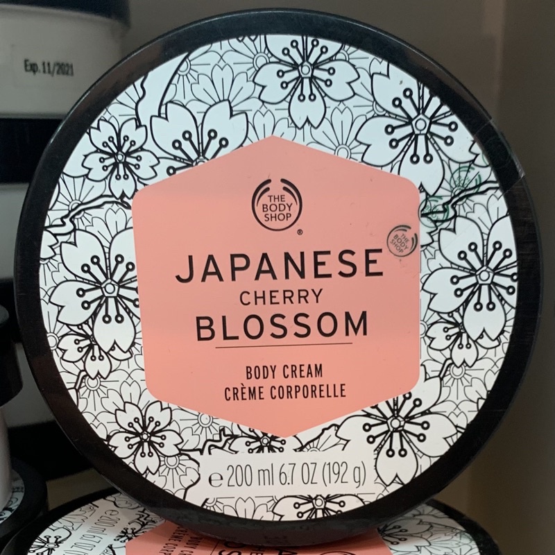 Jual Japanese Cherry Blossom Body Cream 200ml Shopee Indonesia