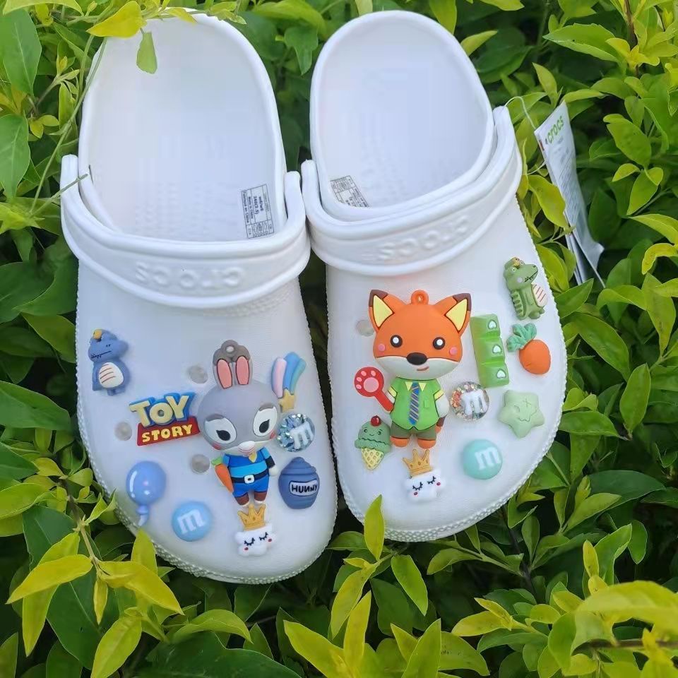 Zootopia Judy Nick Jibbitzs อุปกรณ์เสริม Jibbitz สําหรับตกแต่งรองเท้า