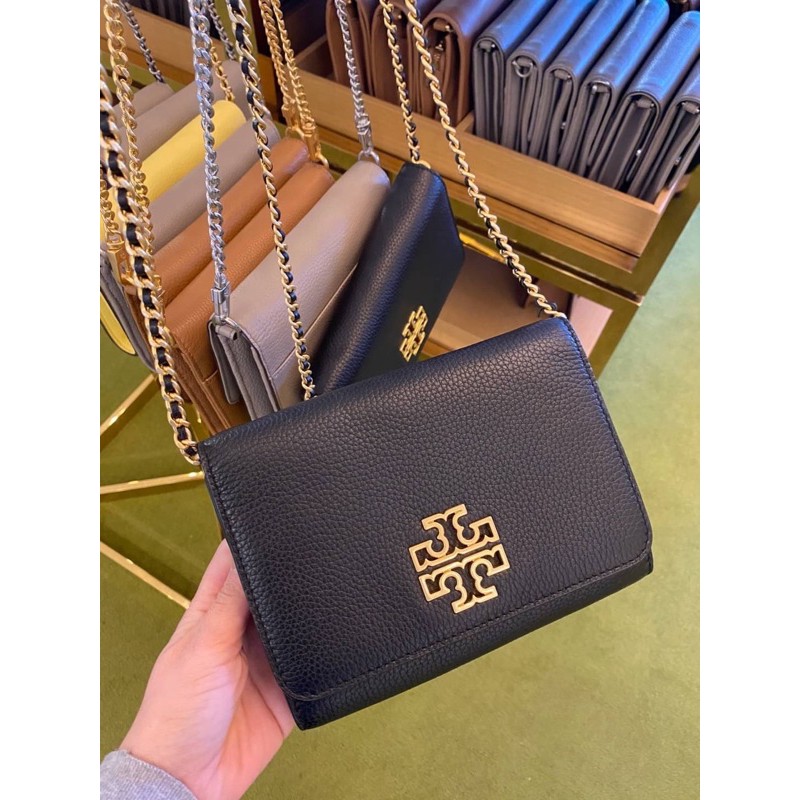 Descubrir 106+ imagen tory burch britten wallet on chain Thptnganamst