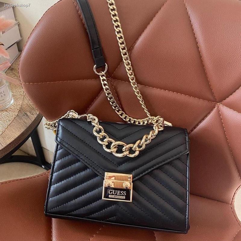 จัดส่งเฉพาะจุด จัดส่งในกรุงเทพฯGuess หน้าโซ่ lynda mini crossbody กระเป๋าสะพายข้างงานเอ้าเล็ท