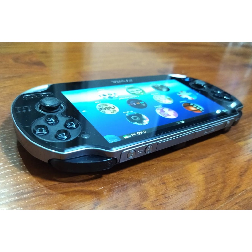 PS Vita รุ่น 1000 จอ OLED สายมืด 64G แปลงแล้ว พร้อมลง (PKGj