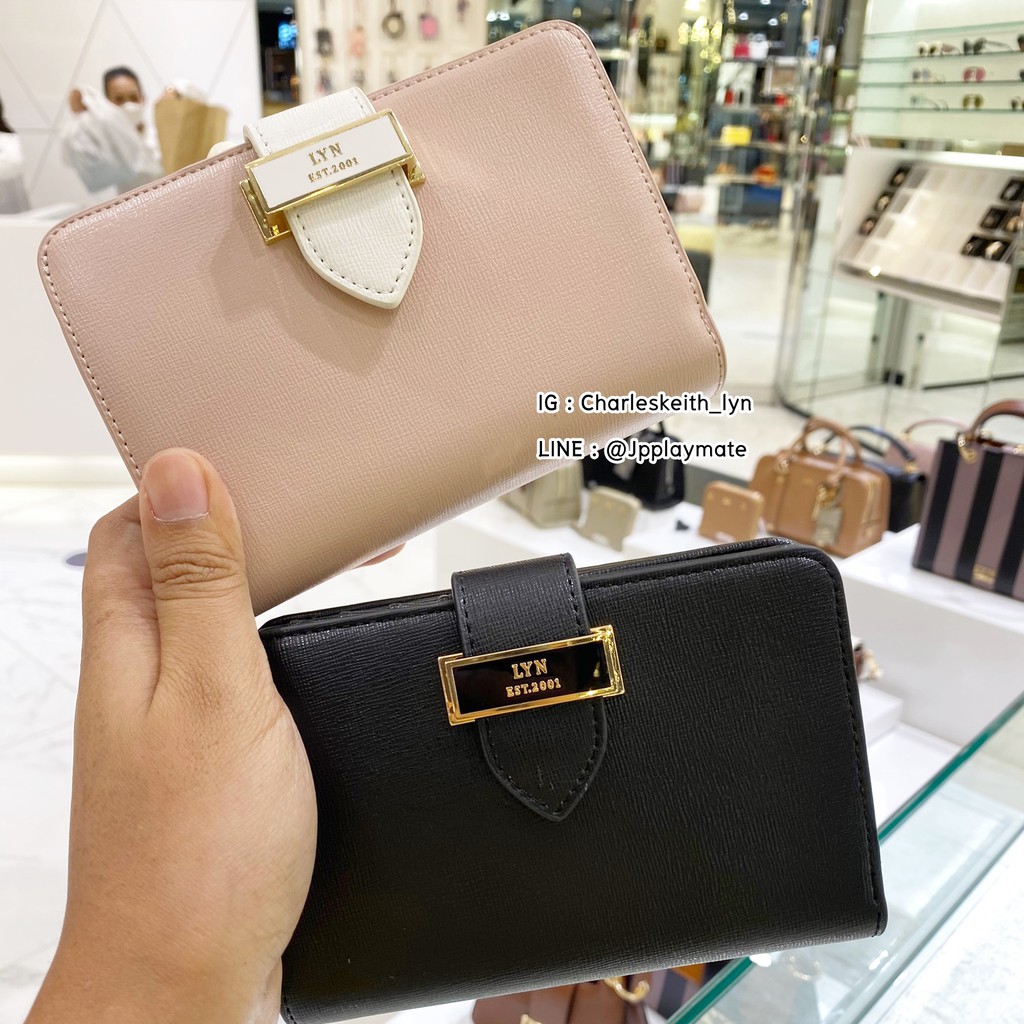 LYN กระเป๋าสตางค์ LYN รุ่น Jackie Short Wallet LL16CWS042 mdz4437