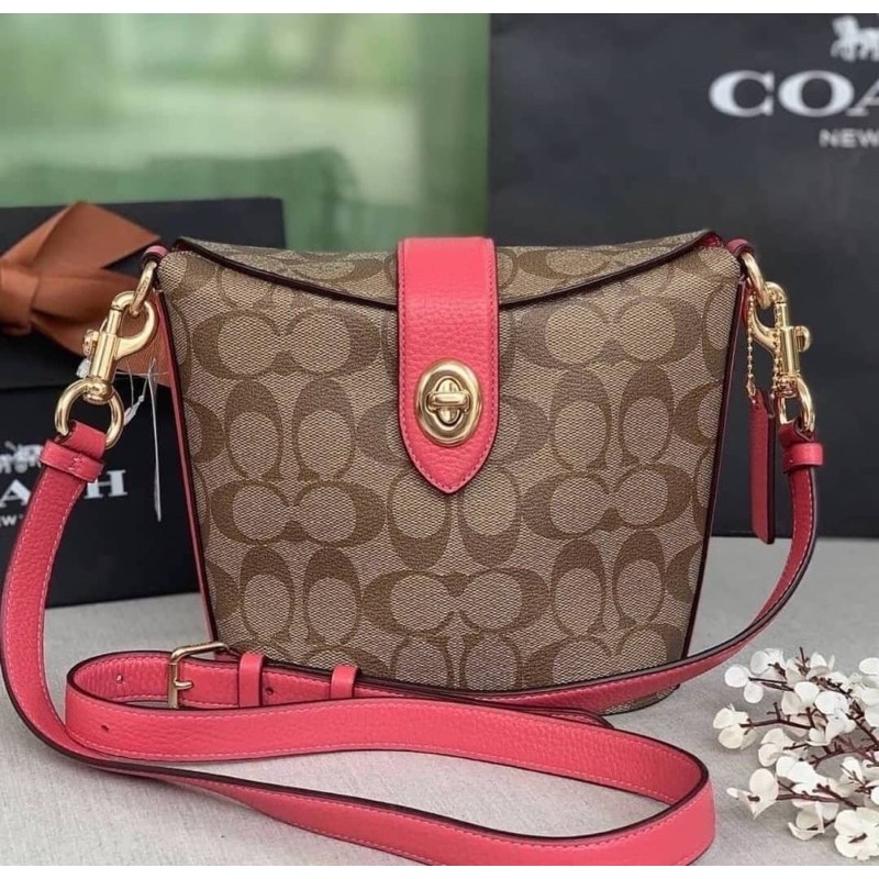 COACH ADDIE CROSSBODY IN SIGNATURE CANVAS Shopee Thailand