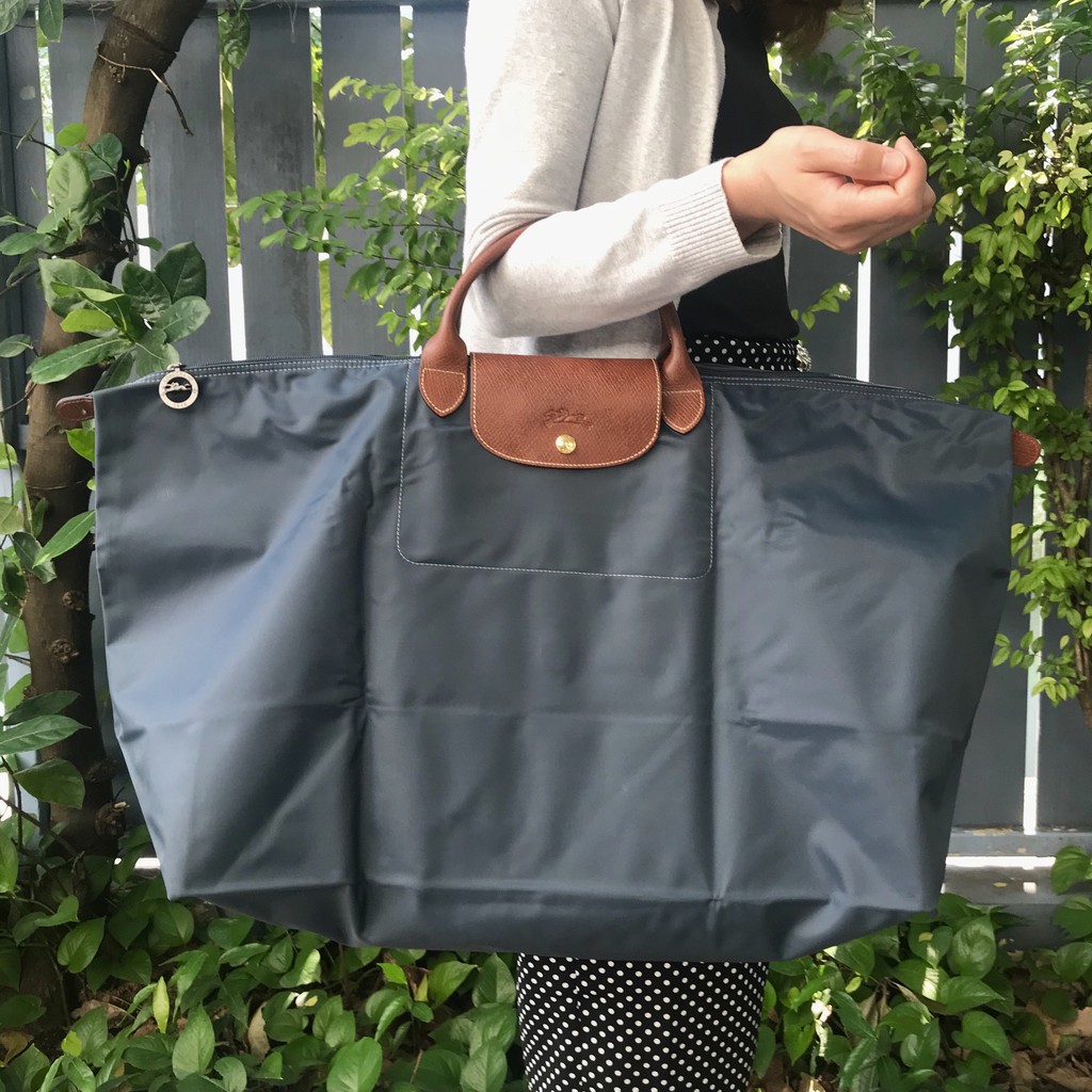 Longchamp รุ่น Le Pliage Travel Bag size XL สี Graphite Shopee Thailand