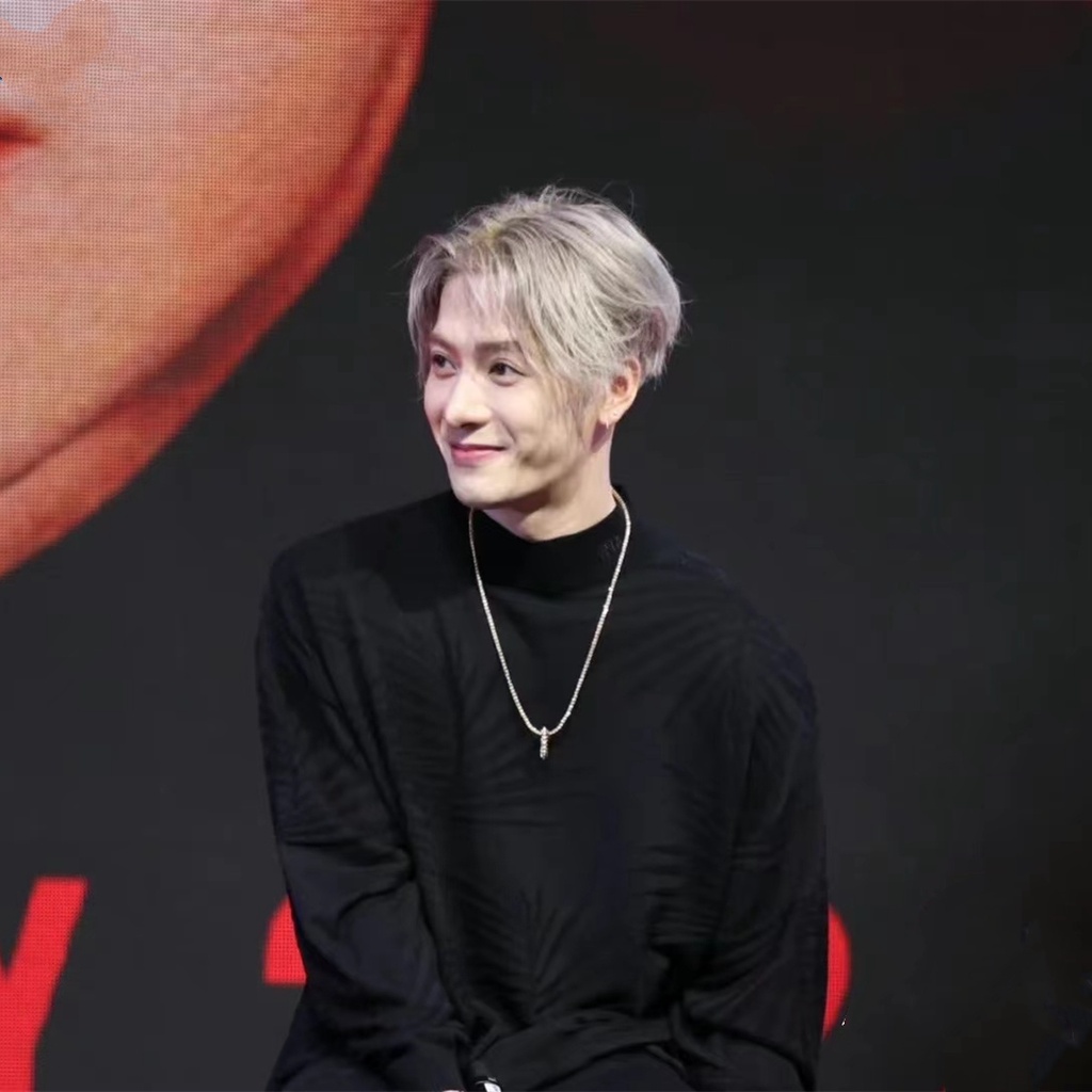 Pre กางเกงแบบ Jackson wang งานเปิดตัวที่ไทย Shopee Thailand