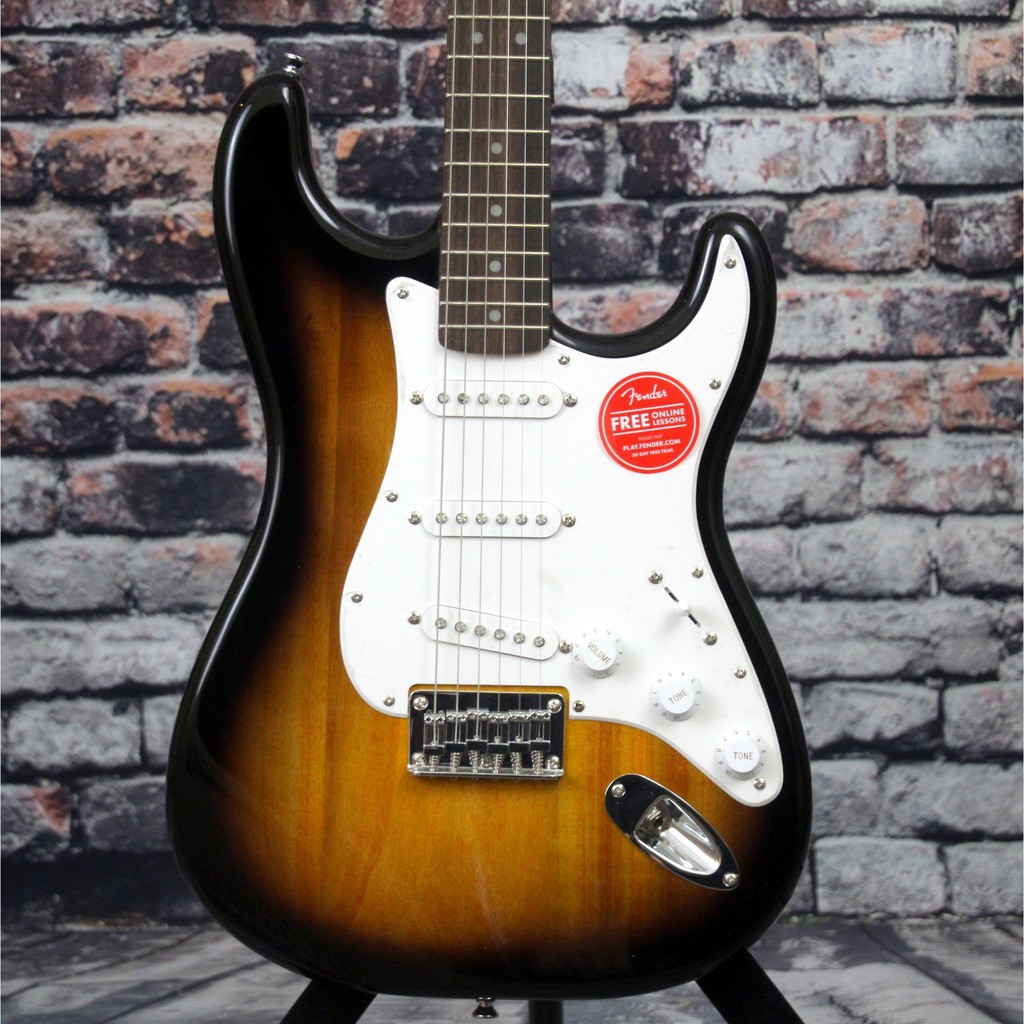 กีต้าร์ไฟฟ้า Fender SQUIER ซีรีย์ BULLET STRATOCASTER ปื๊กอัพ SSS สีซัน
