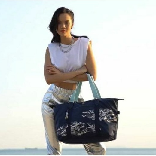 KIPLING X YONGLE PALACE COLLECTION มีให้เลือกทั้งหมด 4 แบบ 4 สไตล์